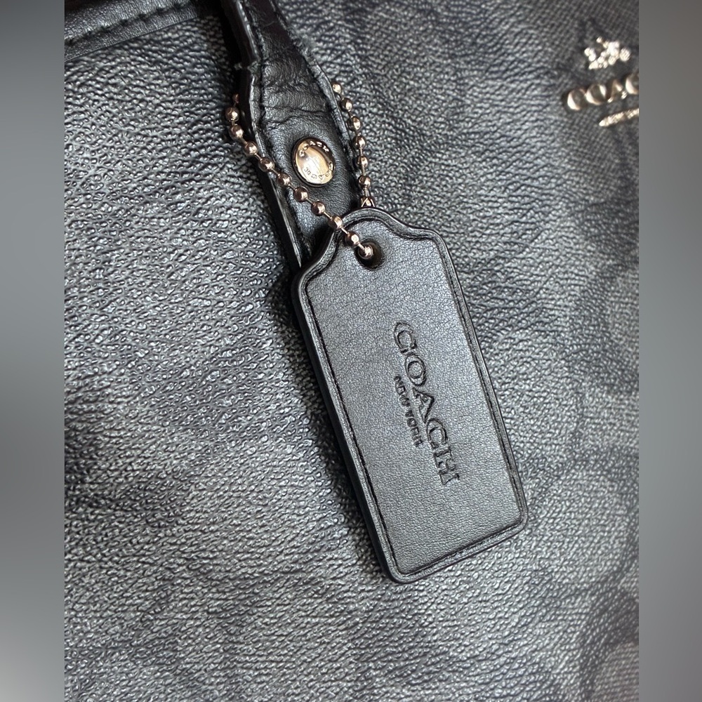 COACH Shoulder Bag,Coach Black Signature Shoulder Bag - Picture 4 of 16